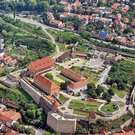 Blue Moon Apartman Eger Zewnętrze zdjęcie